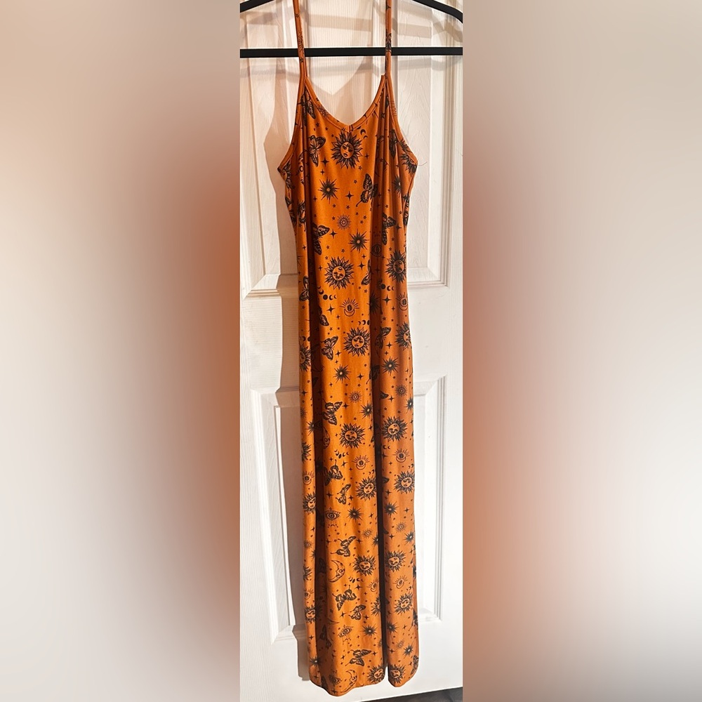 Only worn once ! brown stretchy decaled dress by Lexington Market NYC.